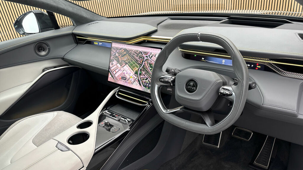 Lotus Eletre 450Kw 112Kwh Black #5