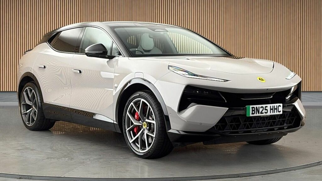 Lotus Eletre 450Kw 112Kwh Black #1