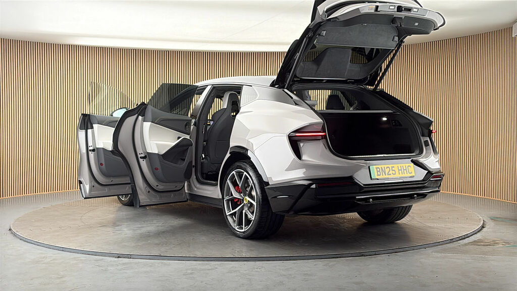 Lotus Eletre 450Kw 112Kwh Black #23