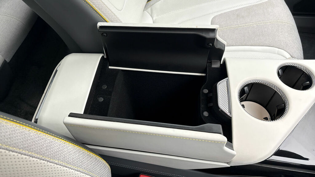 Lotus Eletre 450Kw 112Kwh Black #25