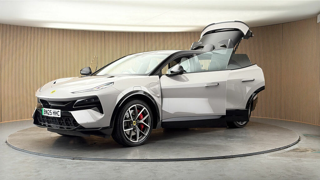 Lotus Eletre 450Kw 112Kwh Black #22