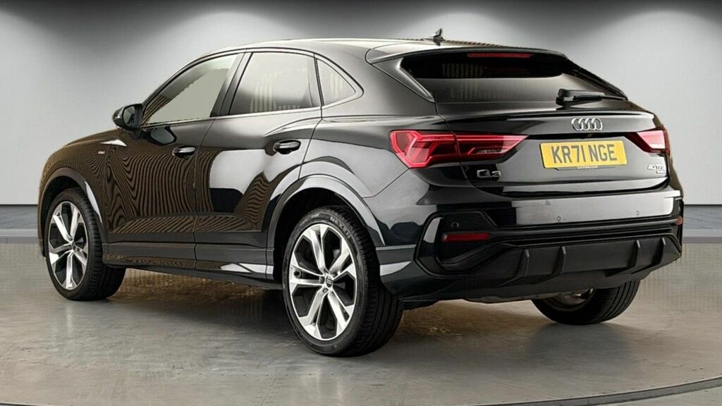 Audi Q3 2.0 Tfsi 40 Black Edition Sportback S T KR71NGE Black #2