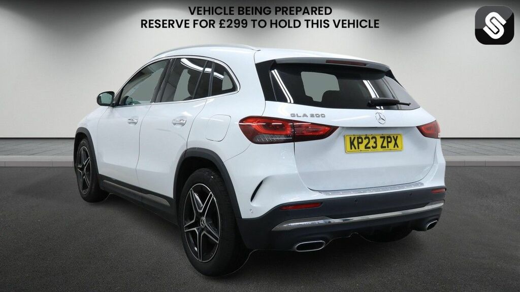 Mercedes-Benz GLA Class 1.3 Gla200 Amg Line Premium Suv 7G-dc KP23ZPX White #3