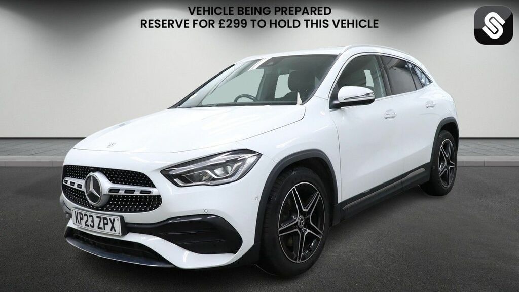 Mercedes-Benz GLA Class 1.3 Gla200 Amg Line Premium Suv 7G-dc KP23ZPX White #2