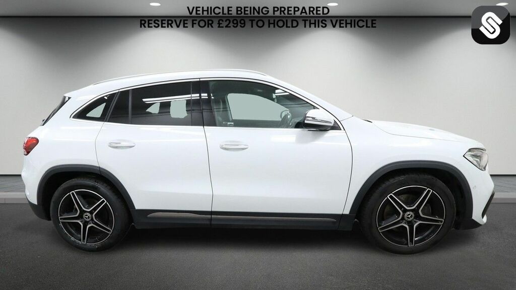 Mercedes-Benz GLA Class 1.3 Gla200 Amg Line Premium Suv 7G-dc KP23ZPX White #5