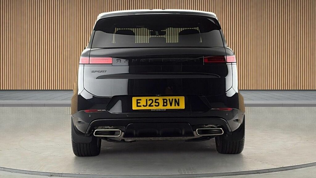 Land Rover Range Rover Sport 3.0 P550e 38.2Kwh Suv Plu EJ25BVN Black #4