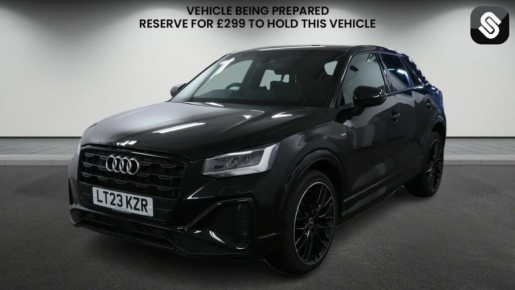 Audi Q2 1.5 Tfsi Cod 35 Black Edition Suv S Tro LT23KZR Black #2