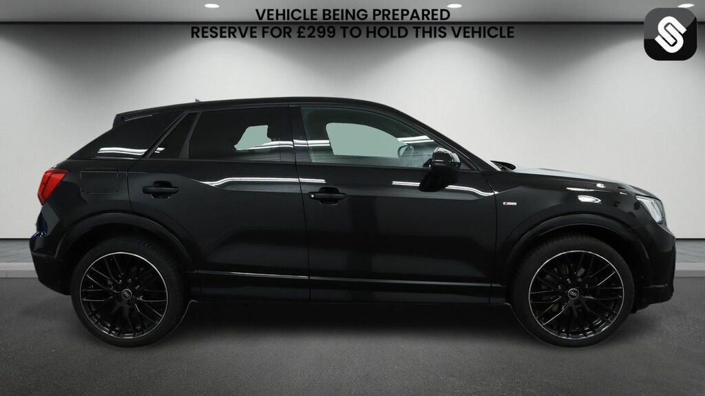 Audi Q2 1.5 Tfsi Cod 35 Black Edition Suv S Tro LT23KZR Black #5