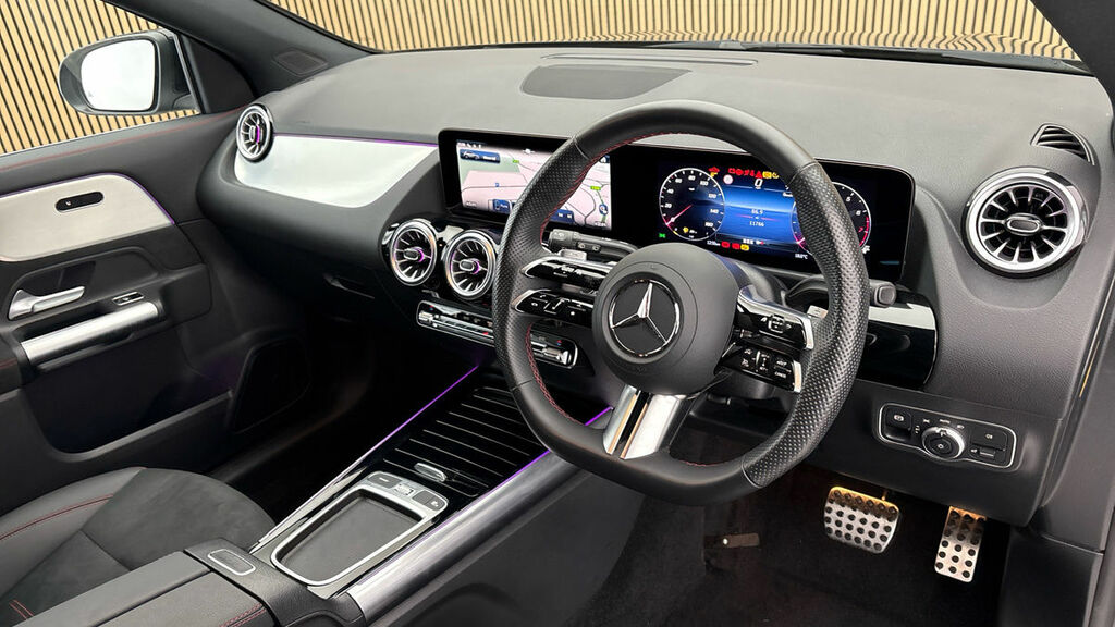 Mercedes-Benz GLA Class 1.3 Gla200h Mhev Amg Line Premium Suv Black #5