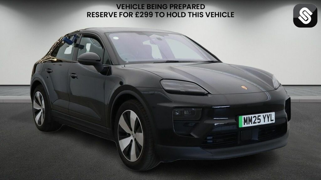Porsche Macan 100Kwh Suv 360 Ps Black
