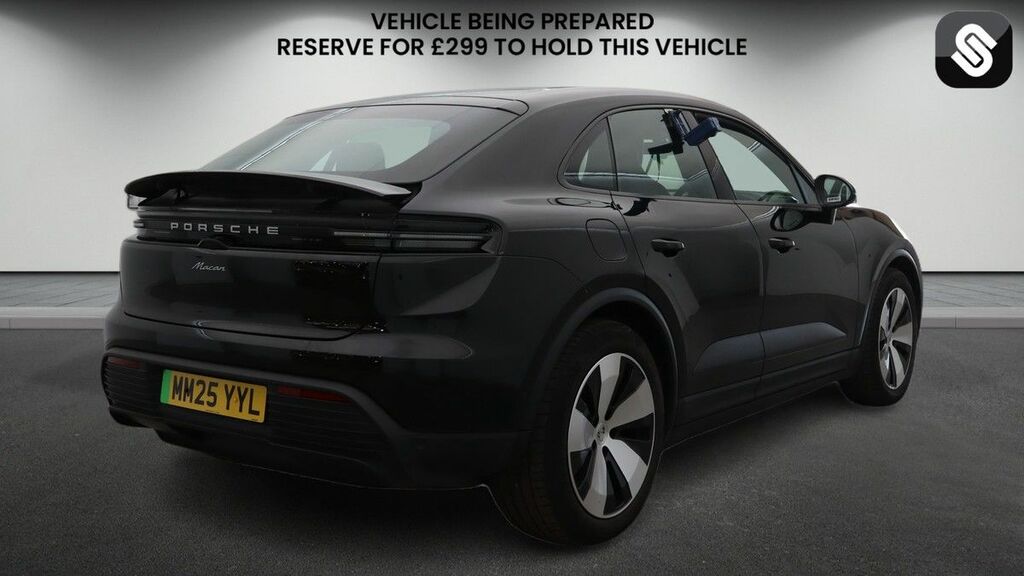 Porsche Macan 100Kwh Suv 360 Ps Black #4