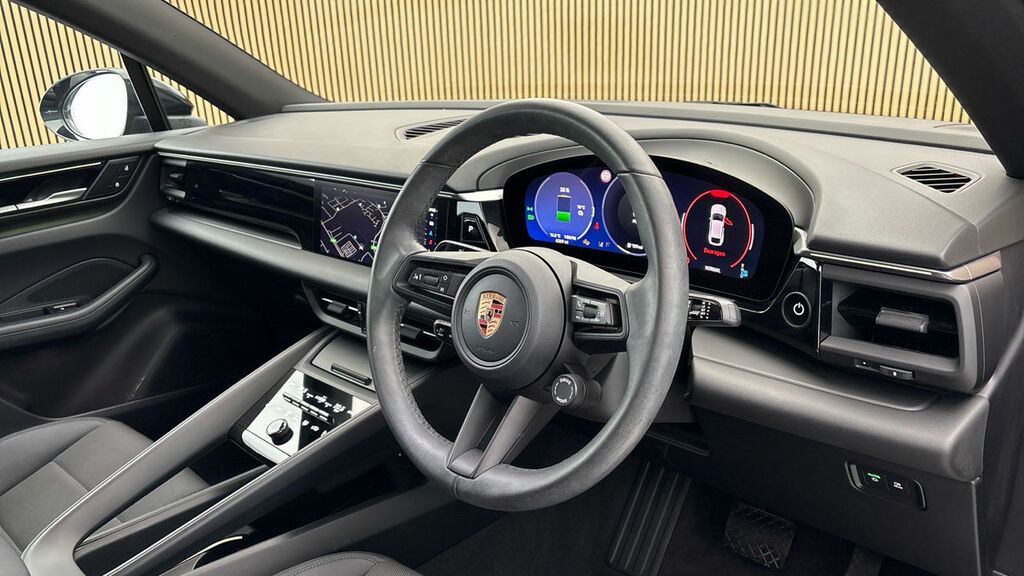 Porsche Macan 100Kwh Suv 360 Ps MM25YYL Black #5