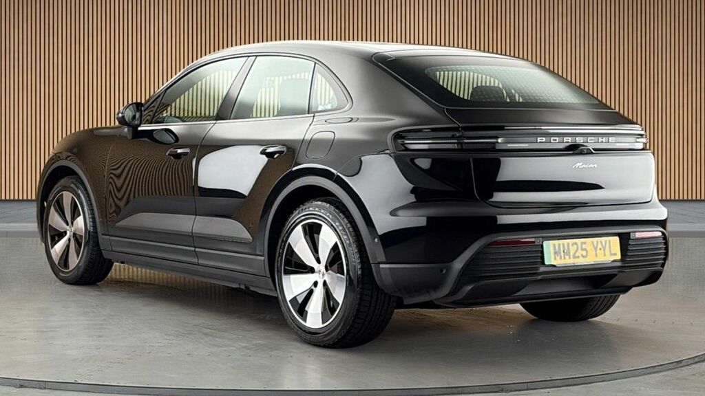 Porsche Macan 100Kwh Suv 360 Ps MM25YYL Black #2