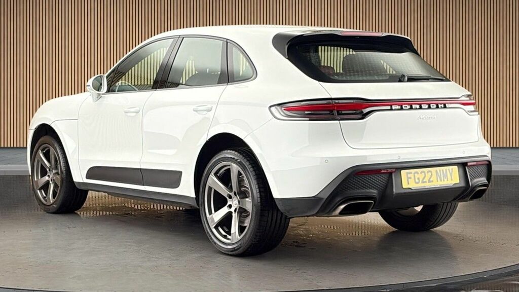 Porsche Macan 2.0T Suv Pdk 4Wd Euro 6 Ss 265 Ps FG22NMY White #2
