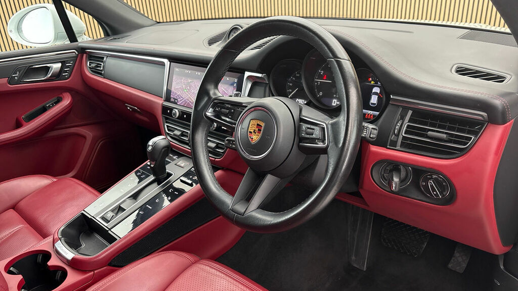 Porsche Macan 2.0T Suv Pdk 4Wd Euro 6 Ss 265 Ps FG22NMY White #5