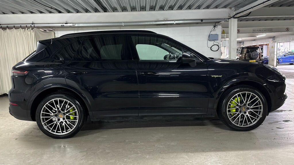 Porsche Cayenne E-hybrid Platinum Edition Tiptronic S 2,995 cc Black #15