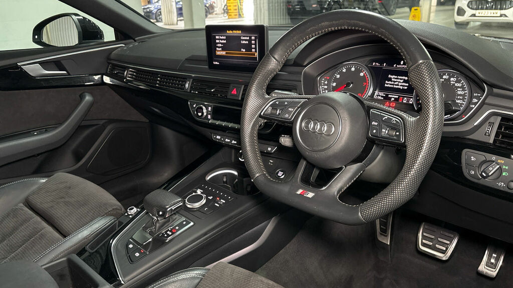 Audi A5 2.0 Tfsi 35 Black Edition Coupe S Troni DF19KTO Black #5