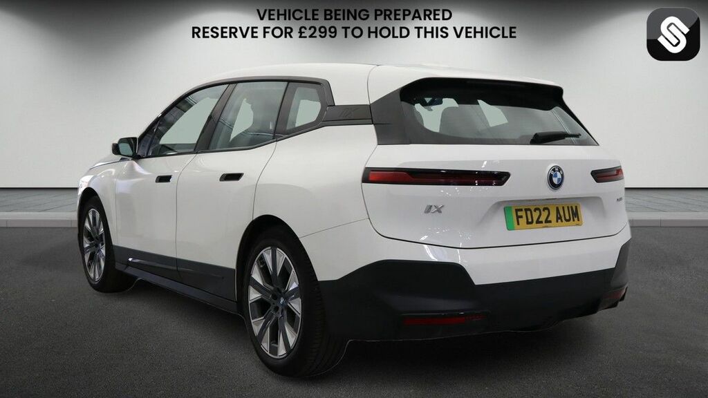 BMW iX 40 76.6Kwh Sport Suv Xdrive 326 White #3