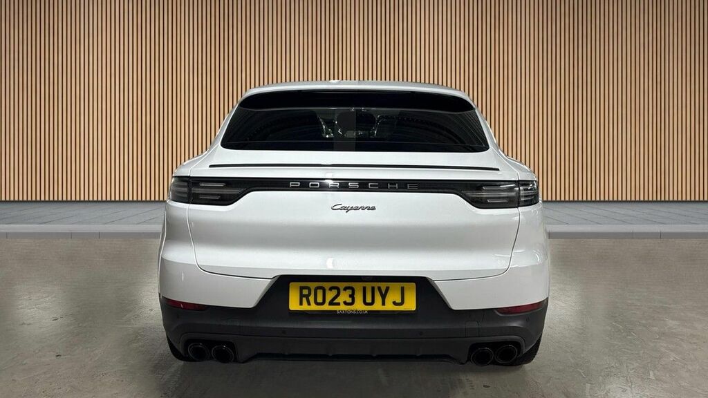 Porsche Cayenne 3.0 V6 E-hybrid 17.9Kwh Platinum Edition Coupe White #4
