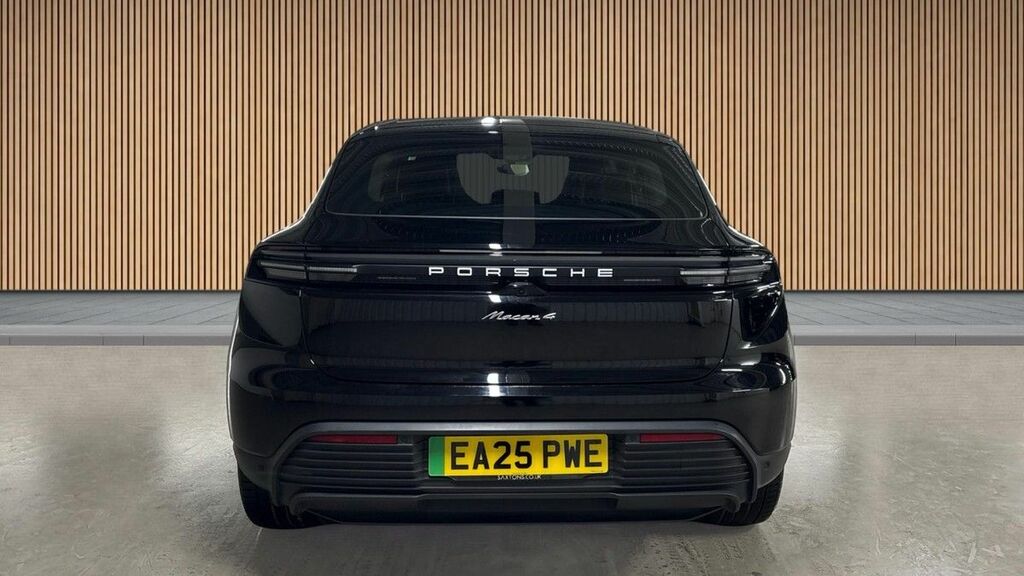Porsche Macan 100Kwh 4 Suv 4Wd 408 Ps EA25PWE Black #4