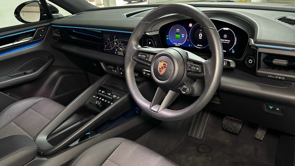 Porsche Macan 100Kwh 4 Suv 4Wd 408 Ps EA25PWE Black #5