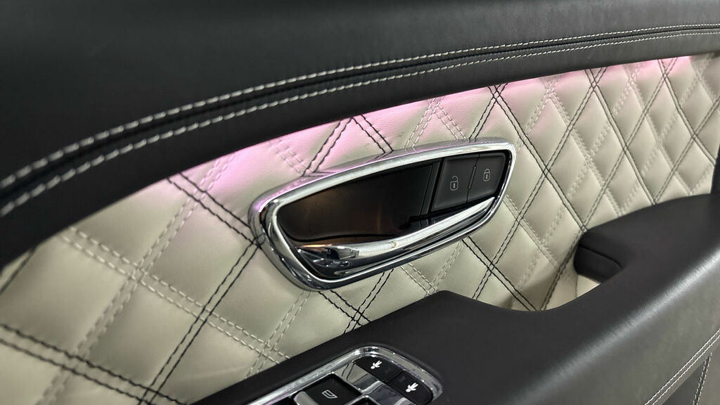 Bentley Bentayga 4.0 V8 S Mulliner Driving Spe Tour Spec Silver #25