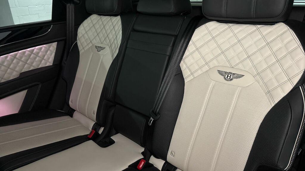 Bentley Bentayga 4.0 V8 S Mulliner Driving Spe Tour Spec Silver #8