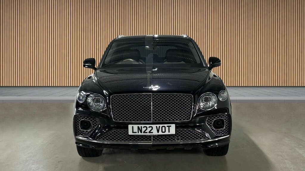 Bentley Bentayga 3.0 Tfsi V6 17.3Kwh First Edition Suv P  #3