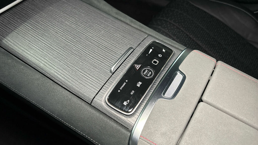 Mercedes-Benz EQS Business Class White #21