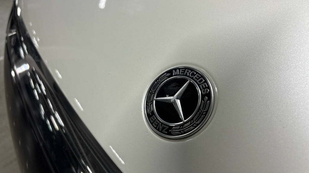 Mercedes-Benz EQS Business Class White #20