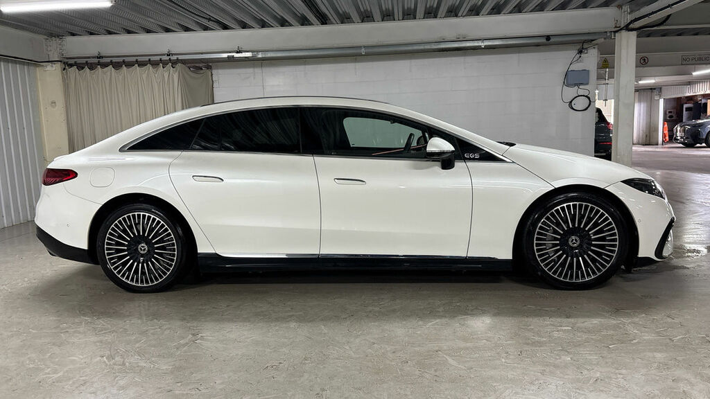 Mercedes-Benz EQS Business Class White #16