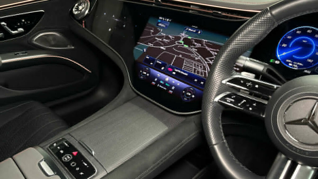 Mercedes-Benz EQS Business Class White #18