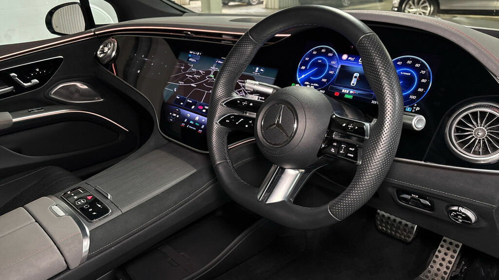 Mercedes-Benz EQS Business Class White #5
