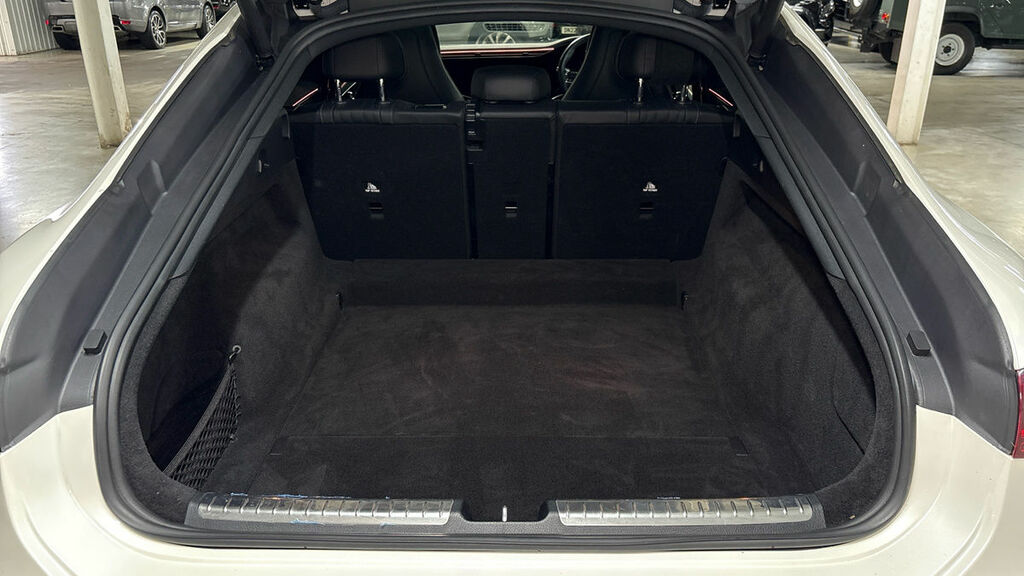 Mercedes-Benz EQS Business Class White #11