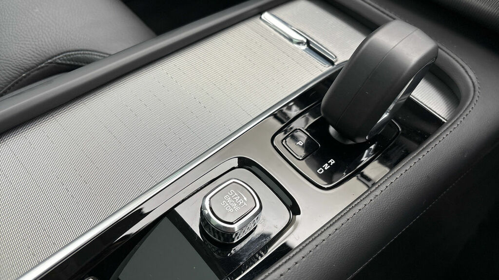 Volvo XC90 Plus Blue #25