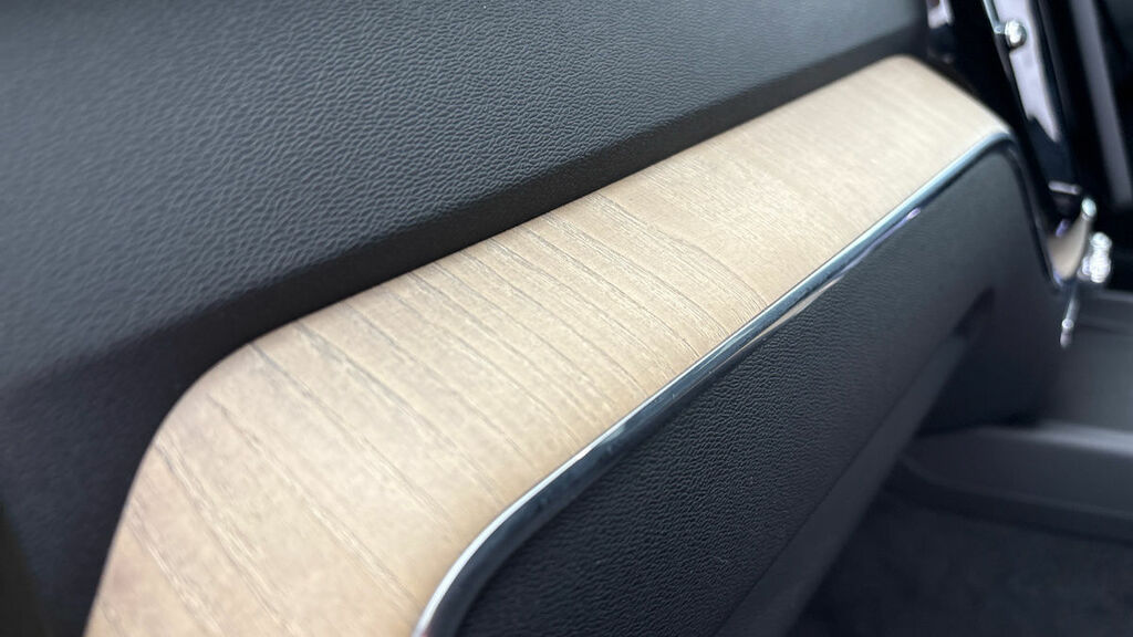 Volvo XC60 2.0 B5 Mhev Plus Pro Suv Hybrid Aw Black #5