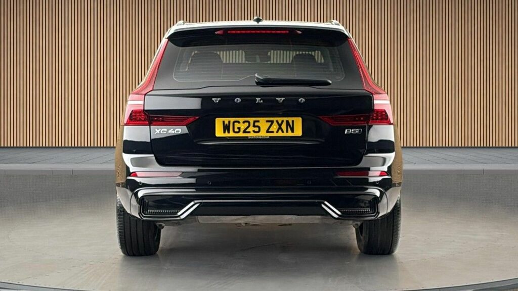 Volvo XC60 2.0 B5 Mhev Plus Pro Suv Hybrid Aw Black #3