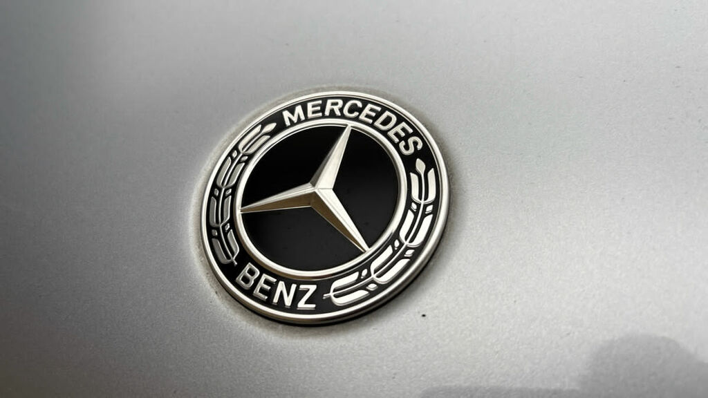 Mercedes-Benz GLC Class 2L Amg Line Silver #24