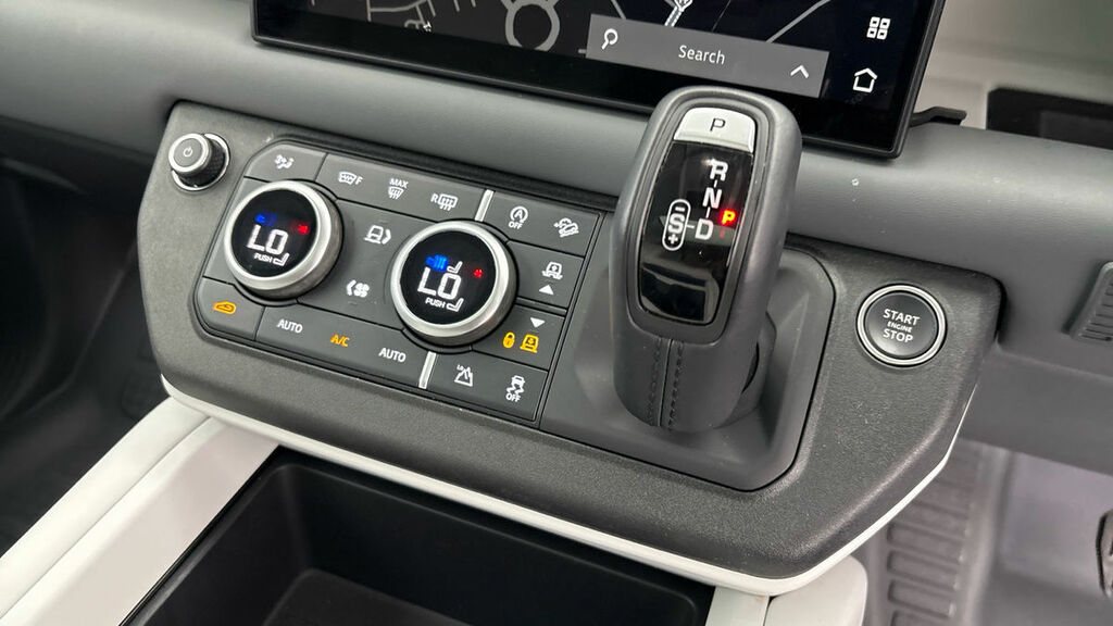 Land Rover Defender 110 3.0 D300 X-dynamic Hse 110 Black #25