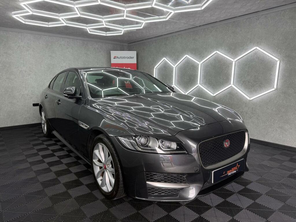 Jaguar XF Saloon 2.0D R-sport Euro 6 Ss 201767 OY67VNJ Grey #3