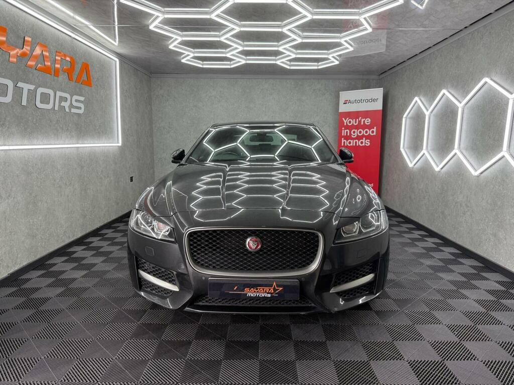 Jaguar XF Saloon 2.0D R-sport Euro 6 Ss 201767 OY67VNJ Grey #2