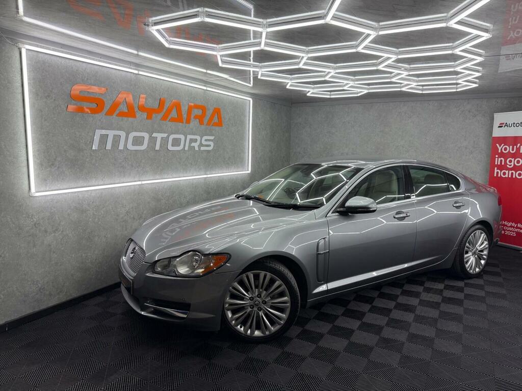 Jaguar XF Saloon 3.0D V6 Premium Luxury Euro 5 201 Grey
