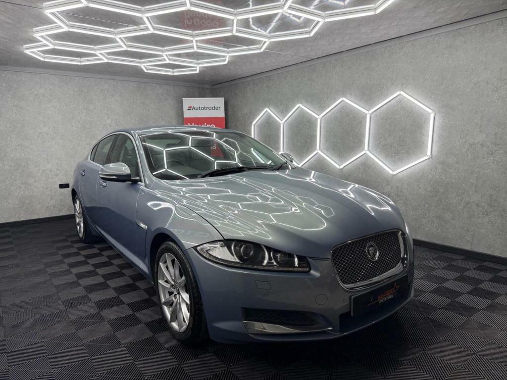 Jaguar XF Black #38
