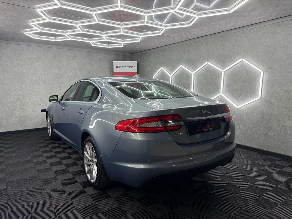 Jaguar XF Black #10