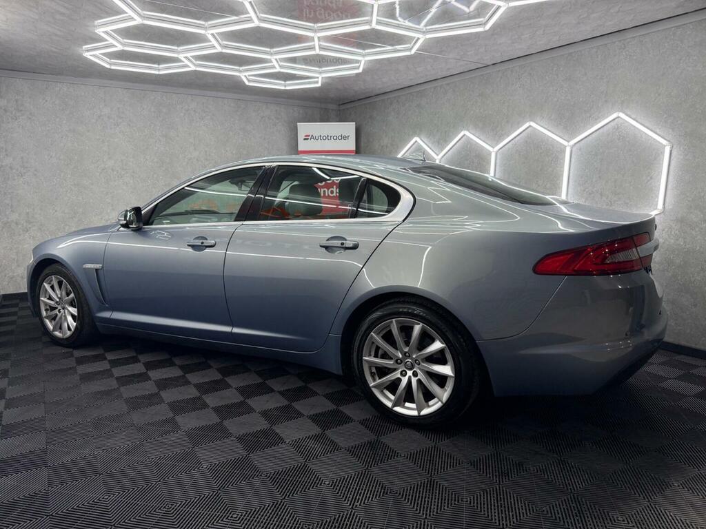 Jaguar XF Black #14