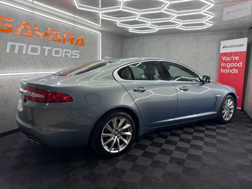 Jaguar XF Black #15