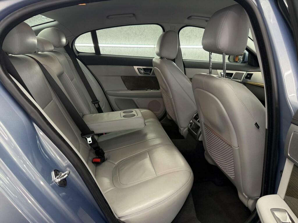 Jaguar XF Black #23