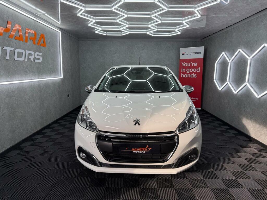 Peugeot 208 1.2 Puretech Tech Edition Euro 6 Ss White #2