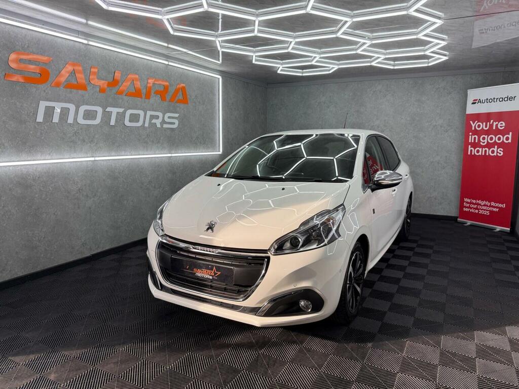 Peugeot 208 1.2 Puretech Tech Edition Euro 6 Ss White #4