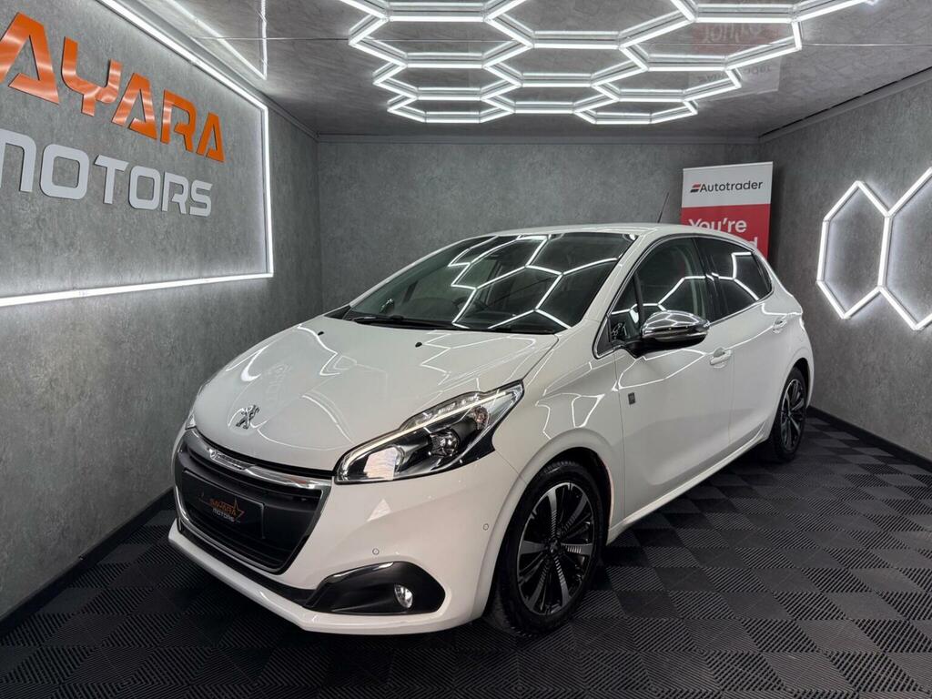 Peugeot 208 1.2 Puretech Tech Edition Euro 6 Ss White #6